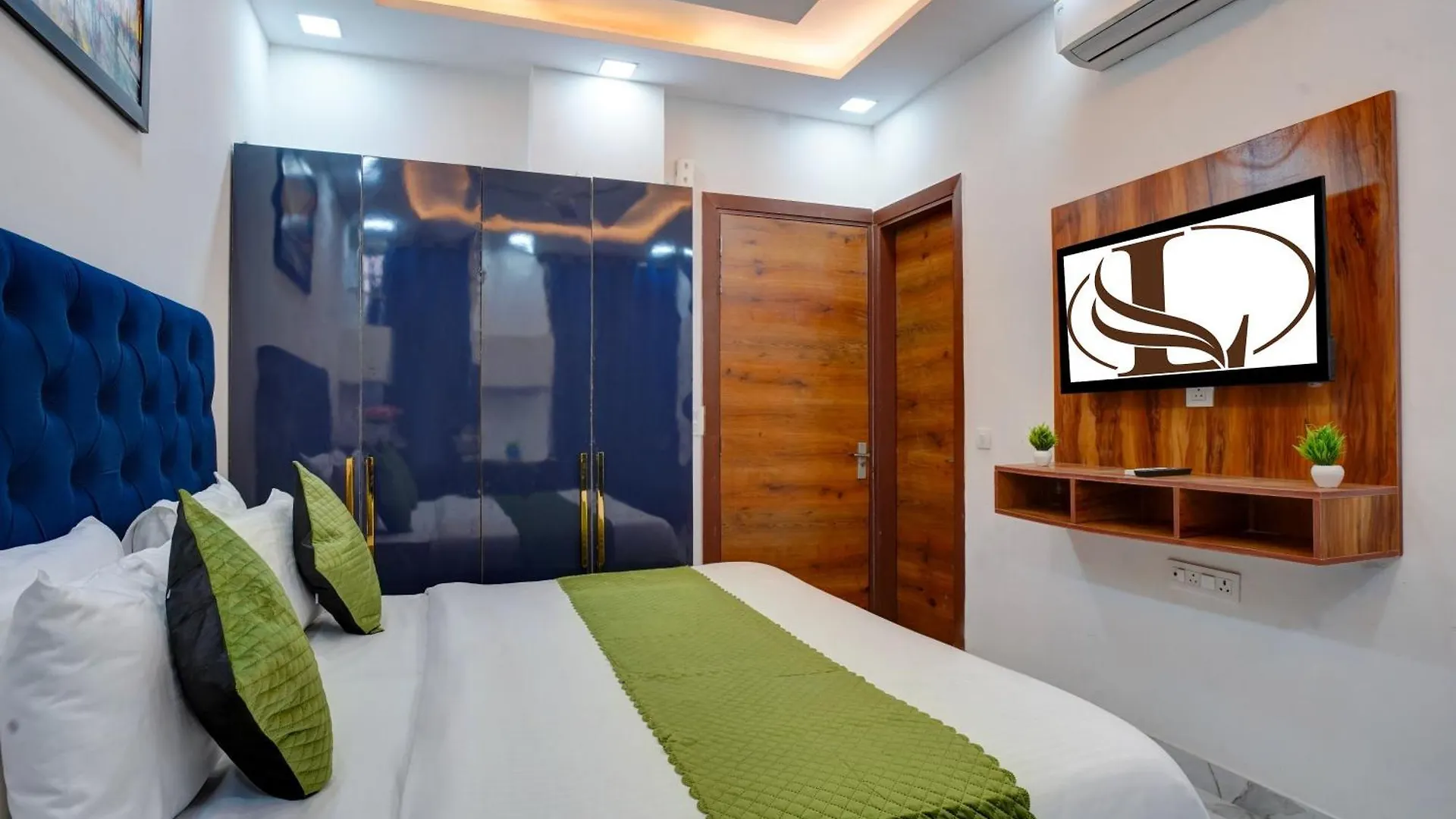 Limewood Stay - Sector 29 غورغاون 3*,  الهند