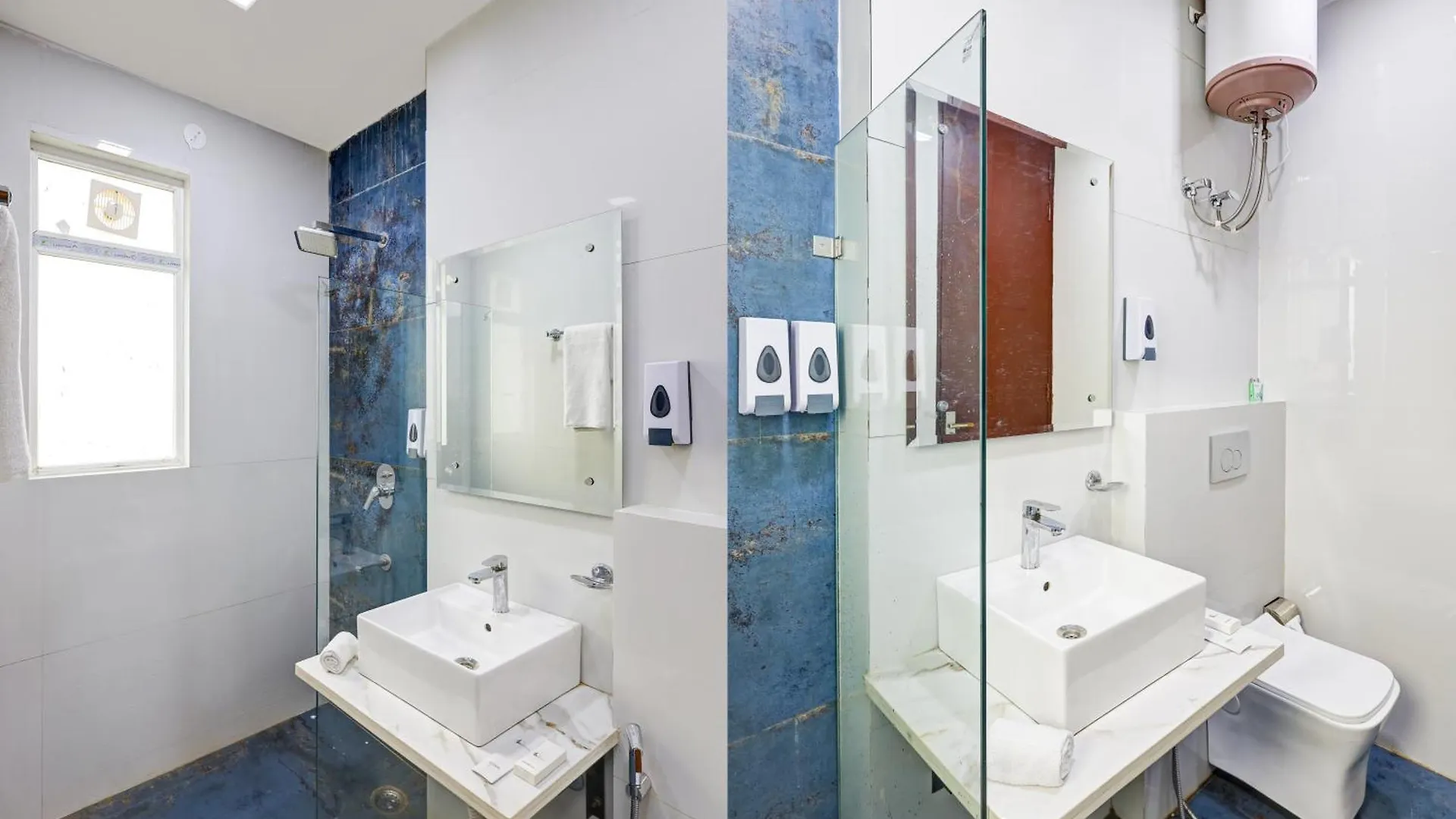 Limewood Stay - Sector 29 غورغاون