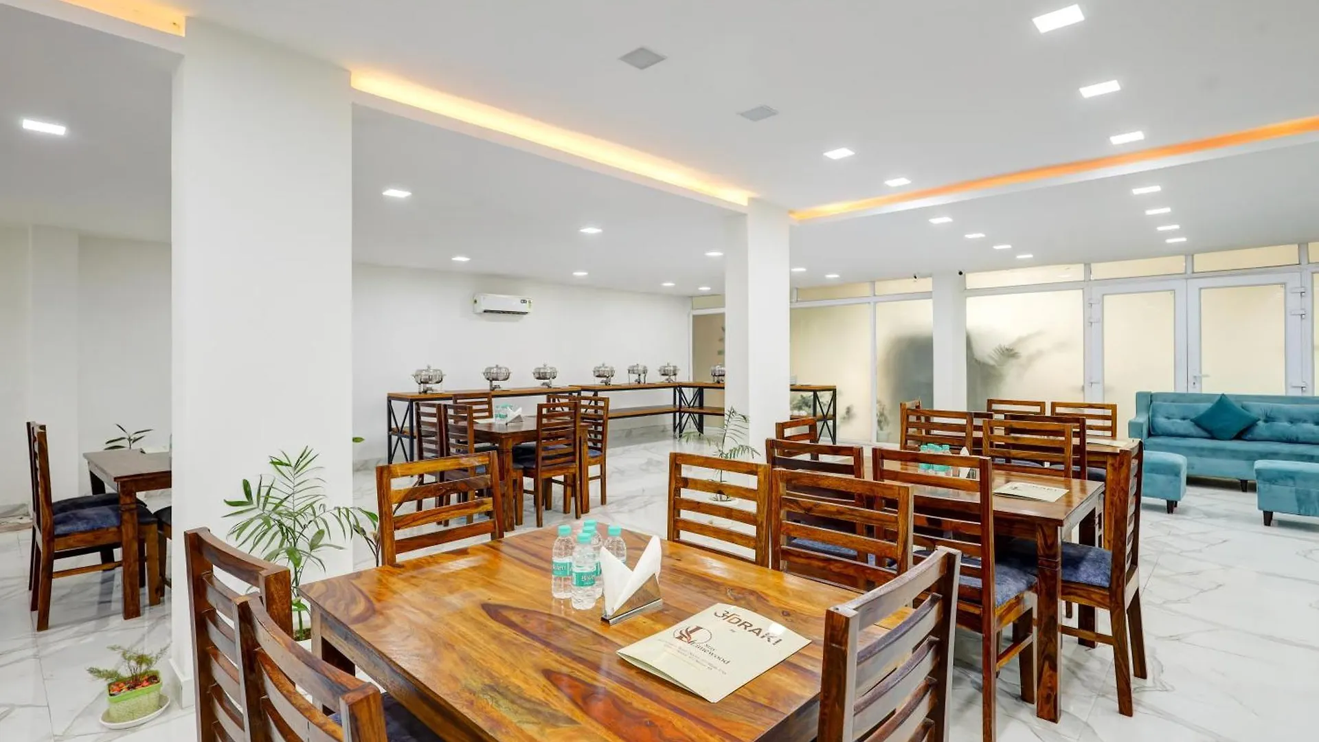 Limewood Stay - Sector 29 غورغاون 3*,  الهند