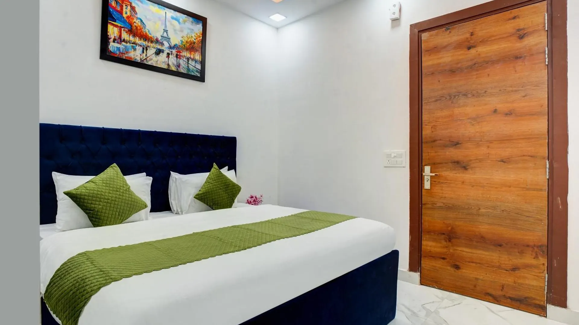 Limewood Stay - Sector 29 غورغاون الهند